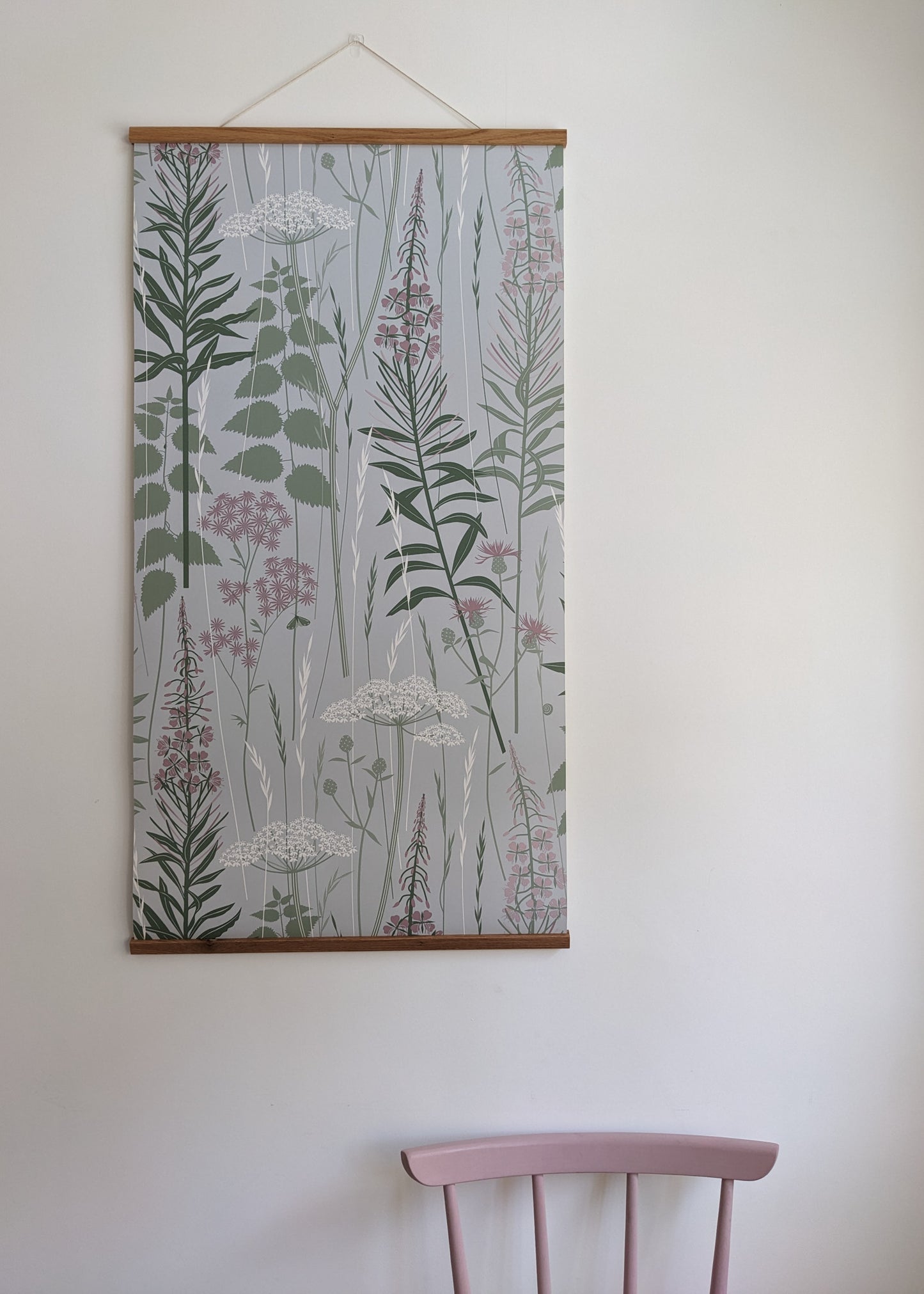Wild Edge wallpaper in Full Bloom