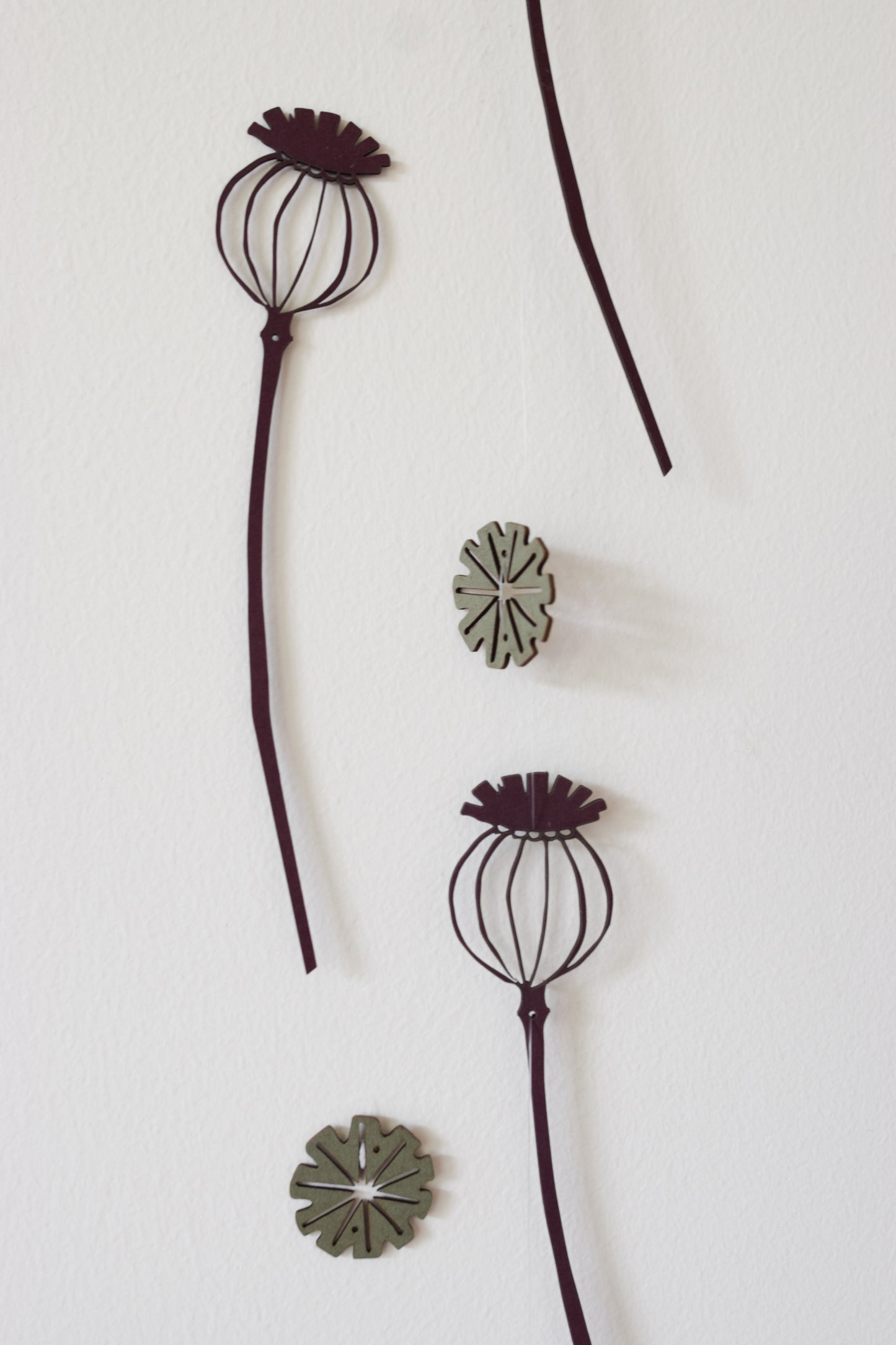 Poppy Seed hanging decoration