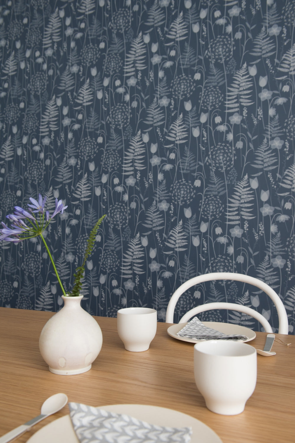 Charlotte's Garden wallpaper in Inkwell