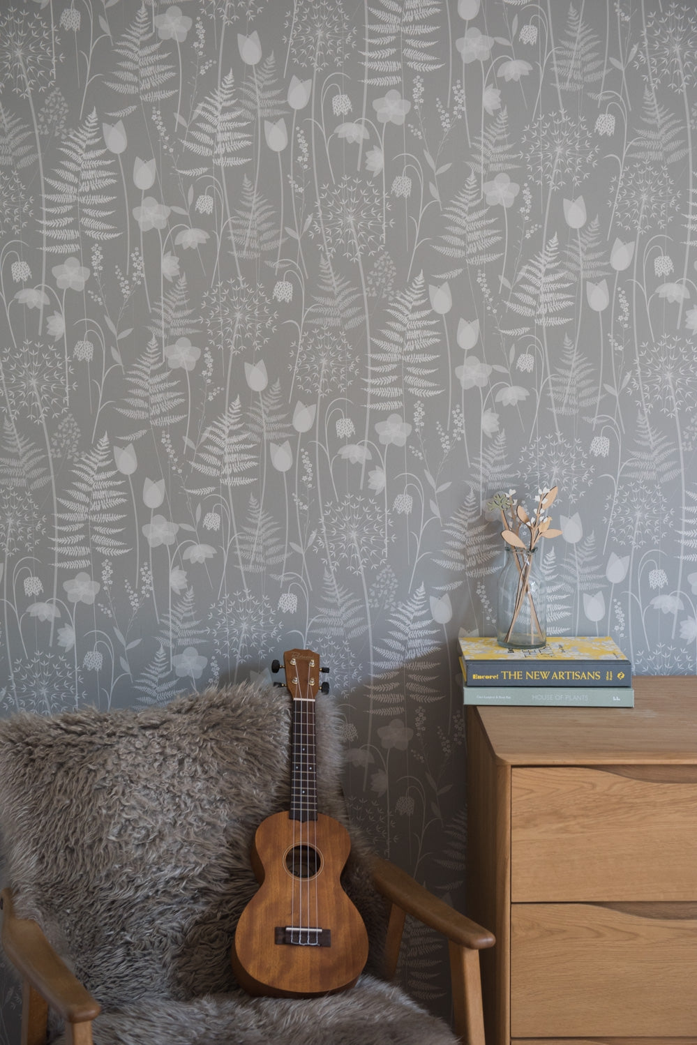 Charlotte's Garden wallpaper in Mist