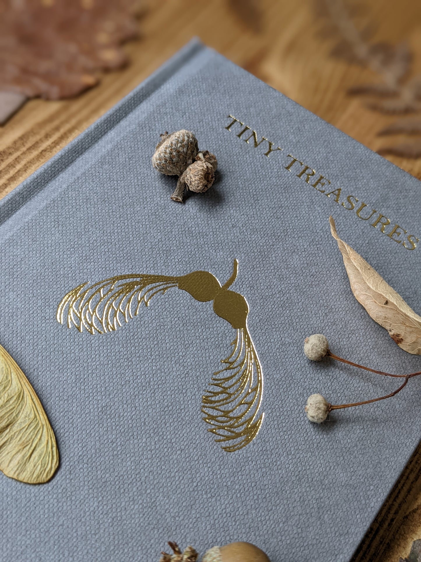 Tiny Treasures Wallpaper Identification Book