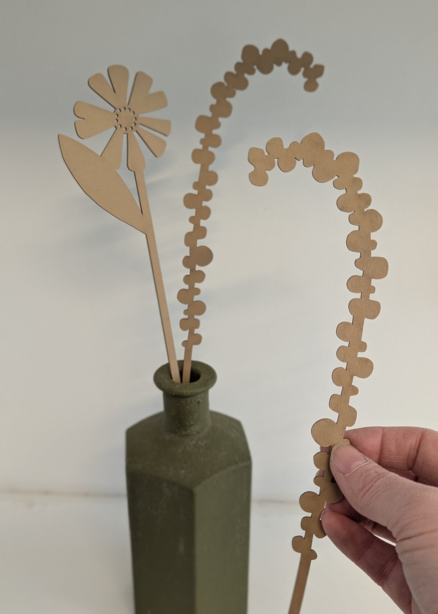 Large pick-n-mix curved sorrel stem