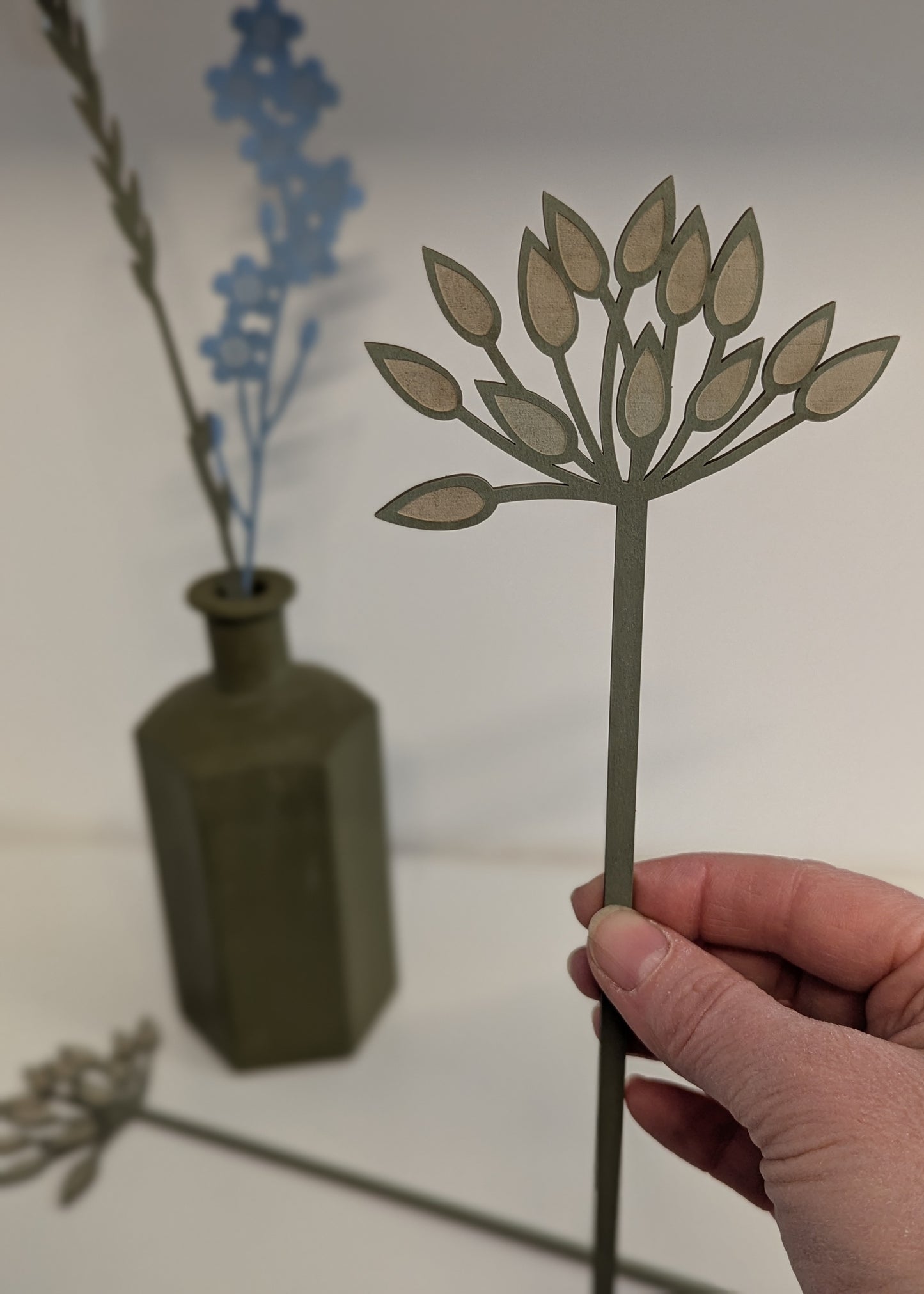 Large pick-n-mix wild garlic stem