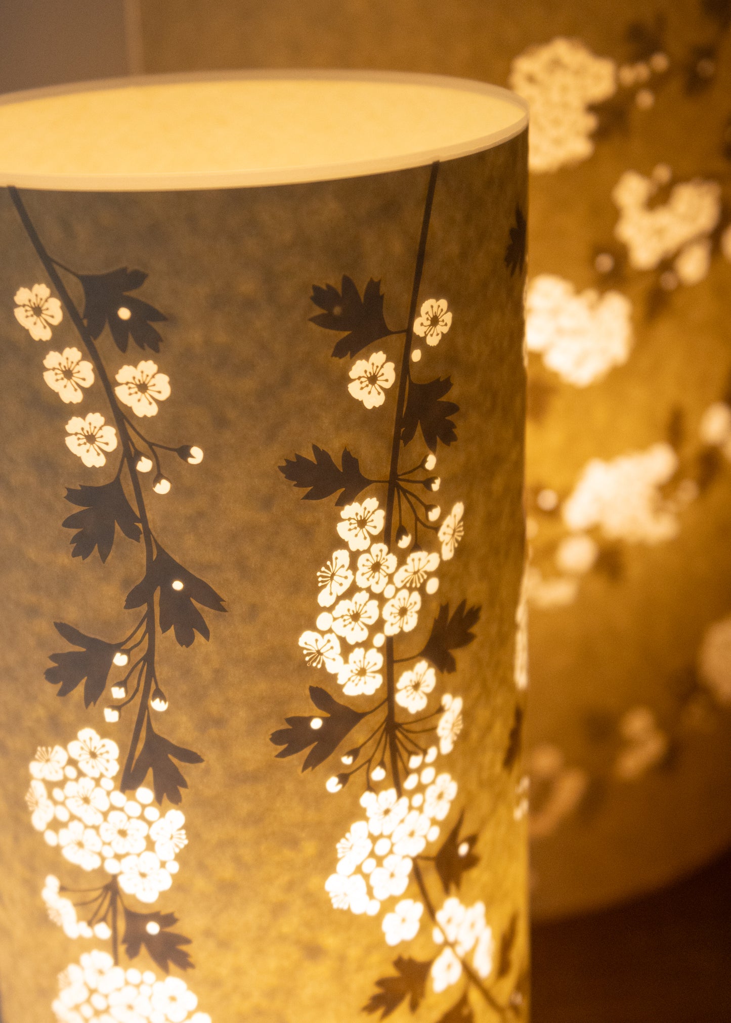 Large Hawthorn Blossom Table Lamp