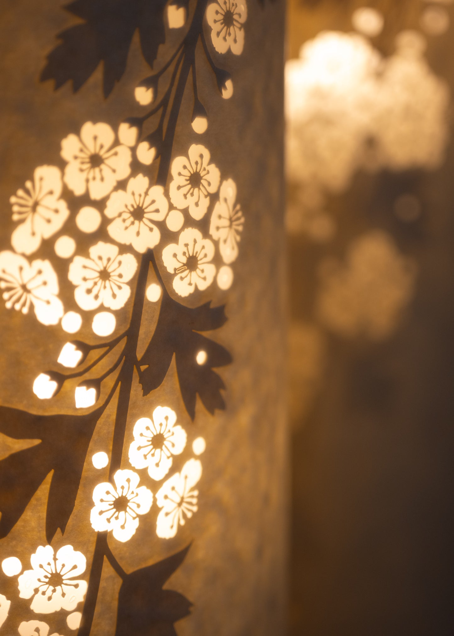 Hawthorn blossom Table Lamp