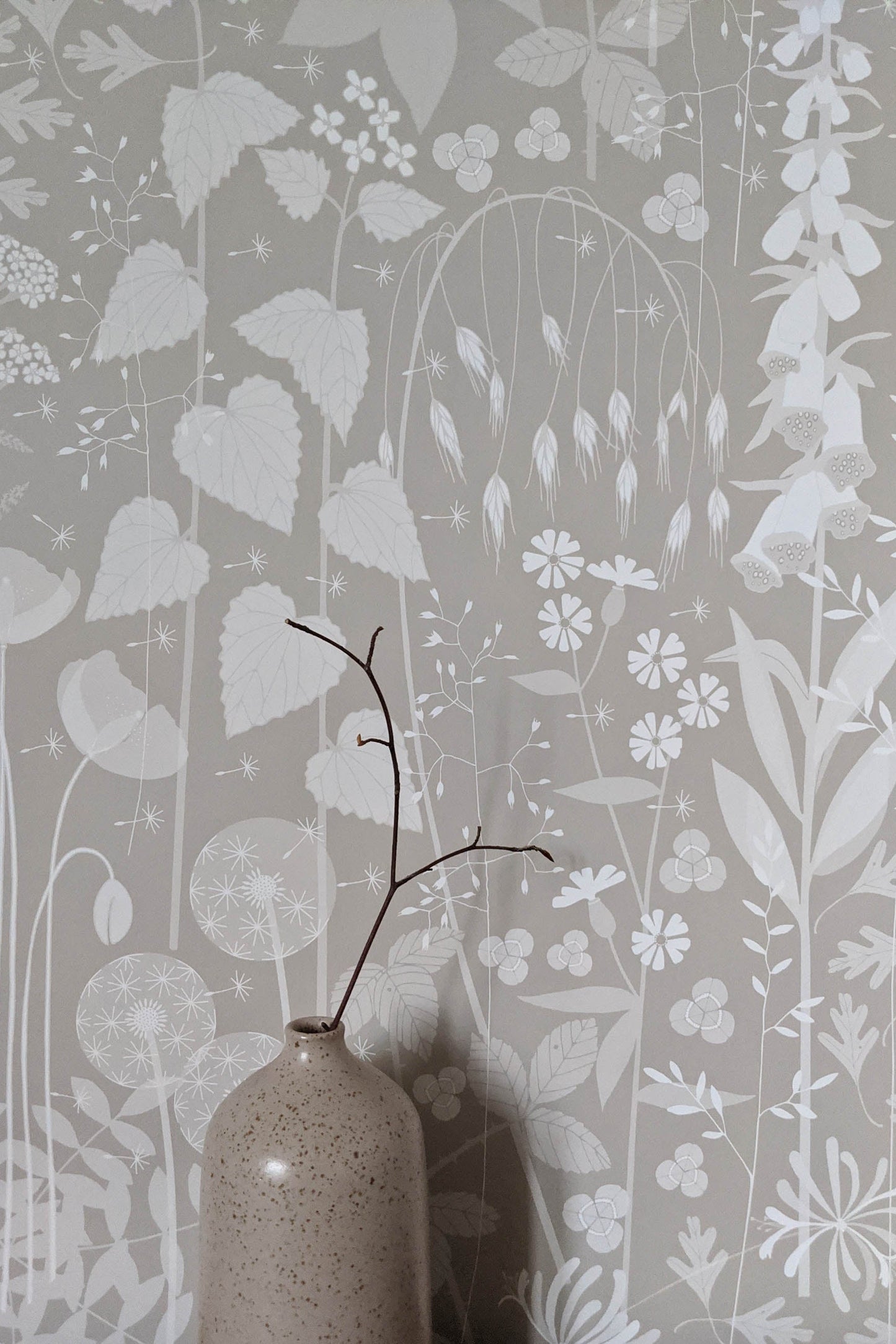 Hedgerow wallpaper in Hush