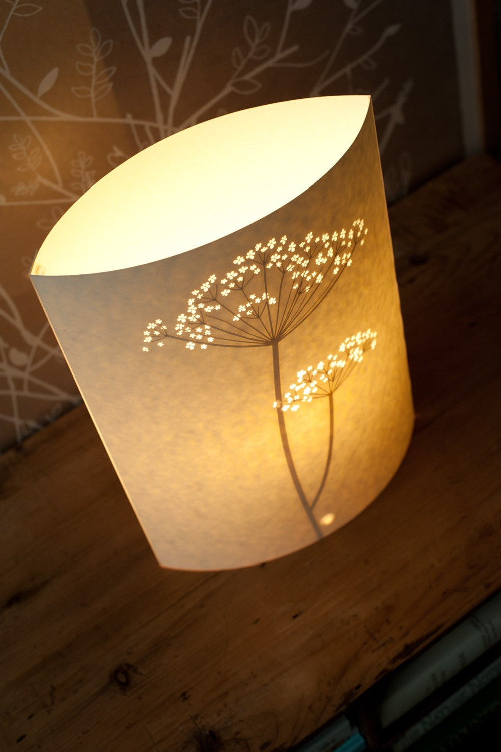Oval Cow Parsley Table Lamp