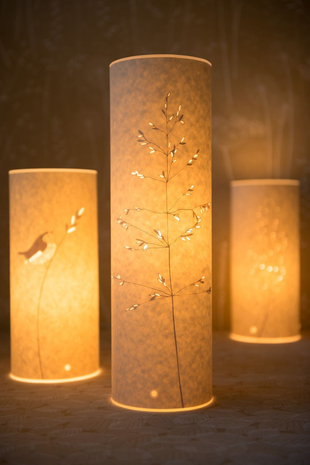 Cylindrical Meadow Grass Table Lamp
